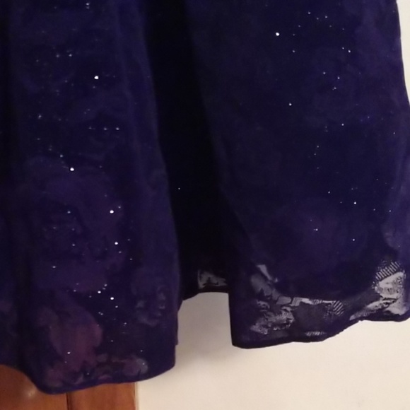 Beautiful NWT Sparkly Purple Party 👗 Dress - Picture 2 of 8